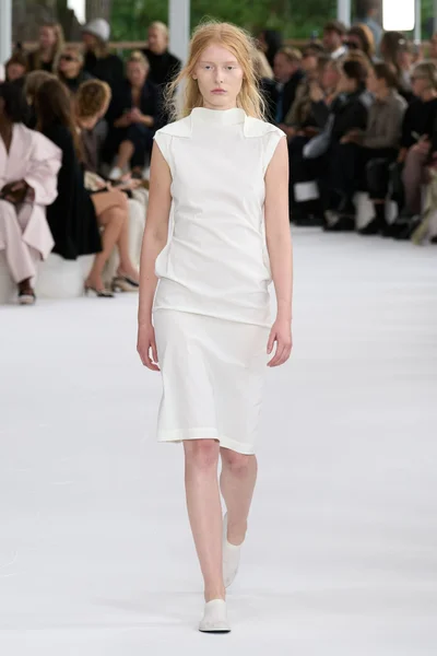 Look 7
